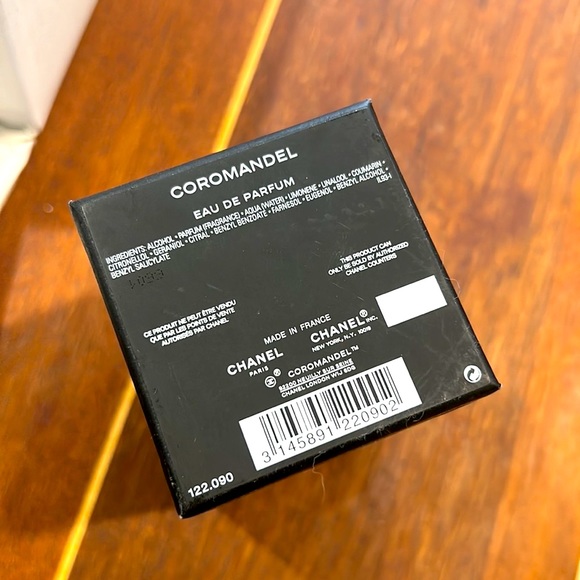 Chanel Perfume Packaging 9 x 9 inches - Picture 10 of 11